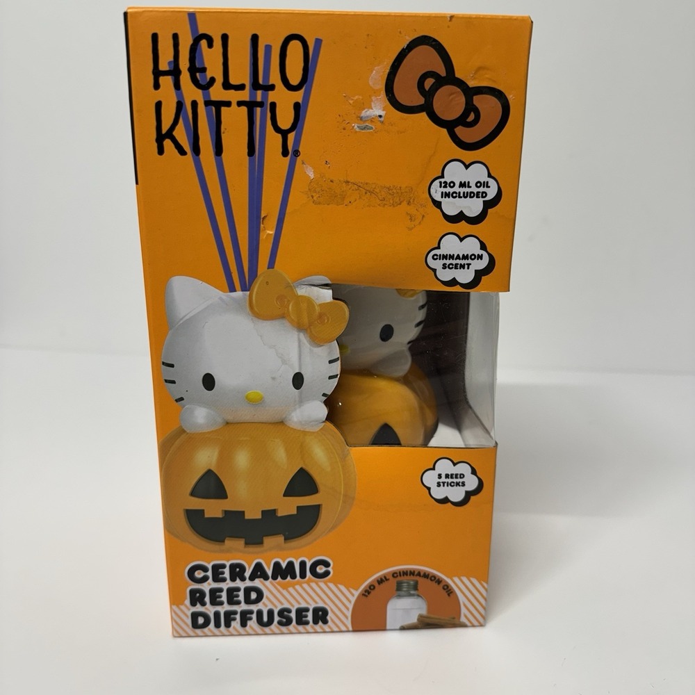 Hello Kitty Halloween Pumpkin Ceramic Reed Diffuser Cinnamon Scent 120 mL